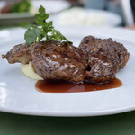 37 Steakhouse & Bar - 