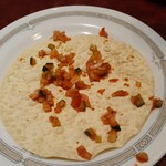 Halima kebab biryani - サービスのパパド。