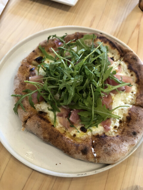Brook Pizzeria ブルック ピッツェリア 泊 ピザ 食べログ