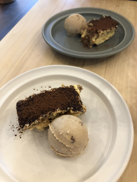 Brook Pizzeria ブルック ピッツェリア 泊 ピザ 食べログ