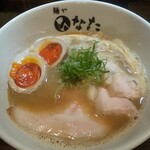 自家製麺 麺や ひなた - もう一枚、天草大王な鶏白湯味玉入りらーめん