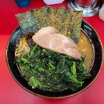 横浜ラーメン 相馬家 - 料理写真:ラーメン中+ほうれん草
