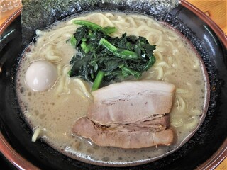 Yokohamaiekeiramenteｎmeitenrai - ラーメン