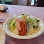 Bisutoro Haichi - セットのサラダです。