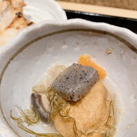 割烹 章月 - 小鉢、ちゃんと暖かい
