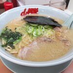 山岡家 - ラーメン(中盛) ￥800