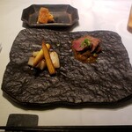 かわ村 - 黒毛和牛のタリアータ 蕗と麹のマデラソース