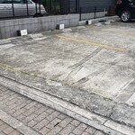 かわ村 - 駐車場は道路端から3台