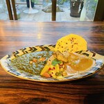 森林食堂 - 芸術的なセンスを感じる京都らしいハイセンスなスパイスカレー。