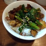 麺処 びぎ屋 - ニラチャーシューご飯