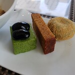 Soba Dining 蕎花 - よもぎ団子、塩キャラメルのパウンドケーキ、抹茶のムース