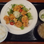 あらえびす - 10月6日　夜メニューのエビマヨのサラダ仕立てご飯セット　1300円