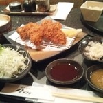 とんかつ マンジェ - 2012.10.6(土)17時 上ヘレとんかつ定食1340円＼(^o^)／