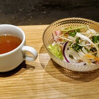 焼肉 赤坂 えいとまん - サラダとスープ