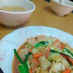 三十番 - 台湾風やわらかい焼きそば+ワンタンスープ