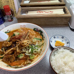 ラーメン専門 ひまわり - 全員集合‼️