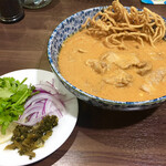 タイジンジャー - 具沢山なのもカオソーイの魅力!!