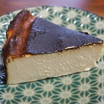 MERCI CAKE - バスクチーズケーキ（税込550円）