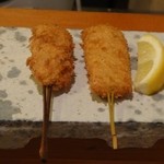 串揚げ咲と - 左：金目鯛　右：コーン