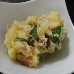 椅子のある立ち呑み つるつるいっぱい - ポテサラ　※2012年9月