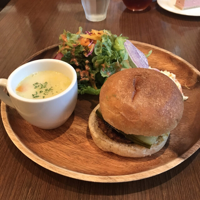 チャヤマクロビ 伊勢丹新宿店 新宿三丁目 カフェ 食べログ