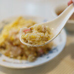 中国料理 喜楽 - 什景炒飯¥700 (スープ付き）