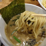 煮干し中華そば 一剣 - 海苔と麺で汁がなくなります