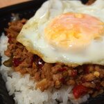 タイ料理 ラクディ - ガパオライス
