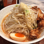 旨辛ラーメン 表裏 - 