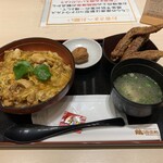 伊藤和四五郎商店 - 名古屋コーチン親子丼