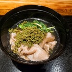 炭火割烹 白坂 - ⚫金時豚肩ロース　芹　花山椒　お椀　金時豚好きなんだよな。豚肉のうま味の強さがハンパない