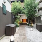 炭火割烹 白坂 - お店の外観