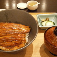 駒形前川 新丸ビル店 - うな丼　セットの全景