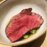 温石 - シンシンのか炭火焼き。丸ナスとオクラの炊き合わせとともに。