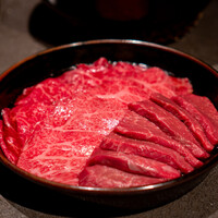 焼肉 思食 - タレ焼き肉  北薩摩牛岡崎牧場のリブロース 近江牛ヒレ肉 松坂牛シンシン　