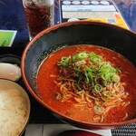 和み食堂 - 担々麺、単品は850円