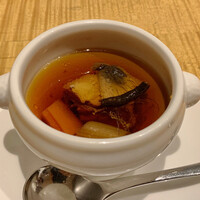 スーツァン・レストラン陳 渋谷店 - 鶏と野菜のフカヒレスープ