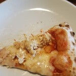 Bosutonzu Kafe - ガーリックチキンのピザ