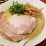 麺屋 六感堂 - 桜鯛焼あら出汁ラーメン（温麺）
