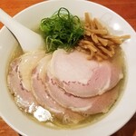 麺屋 六感堂 - 桜鯛焼あら出汁ラーメン（温麺）