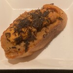 コグスダイニングカグラザカ - 自家製和出汁バケット　鮟肝ペーストと雲丹乗せ