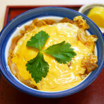 手打ち蕎麦・うどん　彩め - チーズたぬき丼