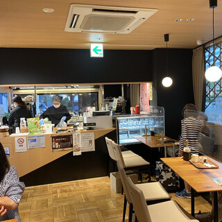 夜10時以降入店可 東京駅でおすすめのカフェをご紹介 食べログ
