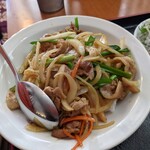 逸品居 - 中華焼肉丼…