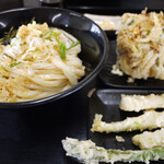 かばと製麺所 - しょうゆうどん(3玉)、かき揚げ、筍天、アスパラ天