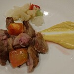 RYORIYA AO - 鴨股肉。