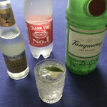 紀ノ国屋 - Tanqueray、Fever-Tree / Tonic Water、Lime、ウィルキンソン強炭酸