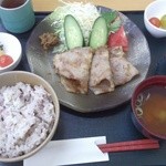 森樹 - 豚の焼肉定食 860円