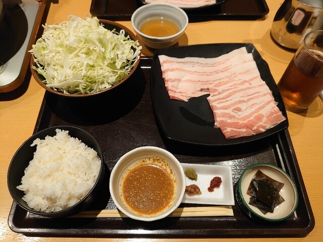 もち豚しゃぶしゃぶ 新宿武蔵 新宿御苑前 しゃぶしゃぶ ネット予約可 食べログ もち豚しゃぶしゃぶ 新宿武蔵 新宿御苑前 しゃぶしゃぶ ネット予約可 食べログ