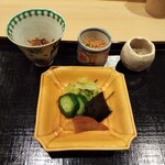 津の守坂 小柴 - 飯のオカズ達。一番右側が鮎味噌。